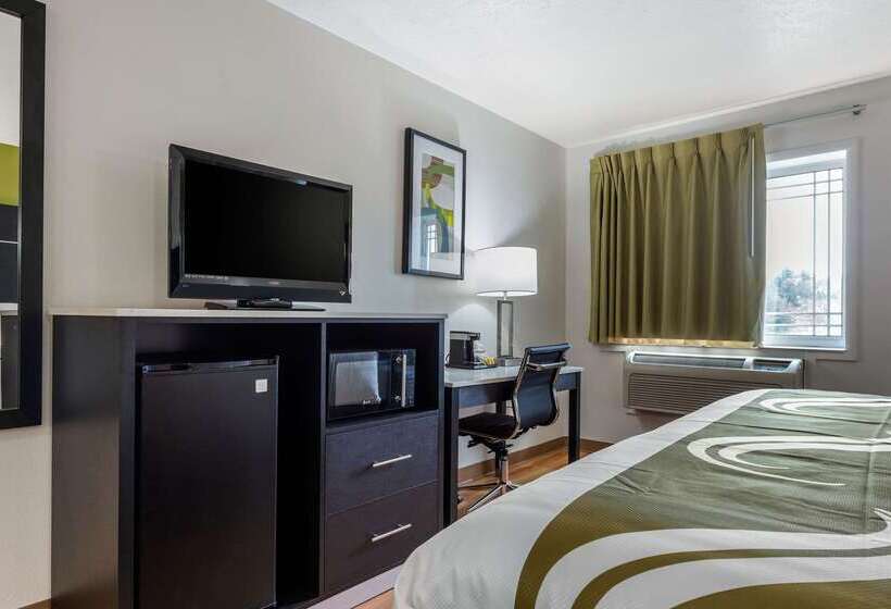 فندق على الطريق Quality Inn