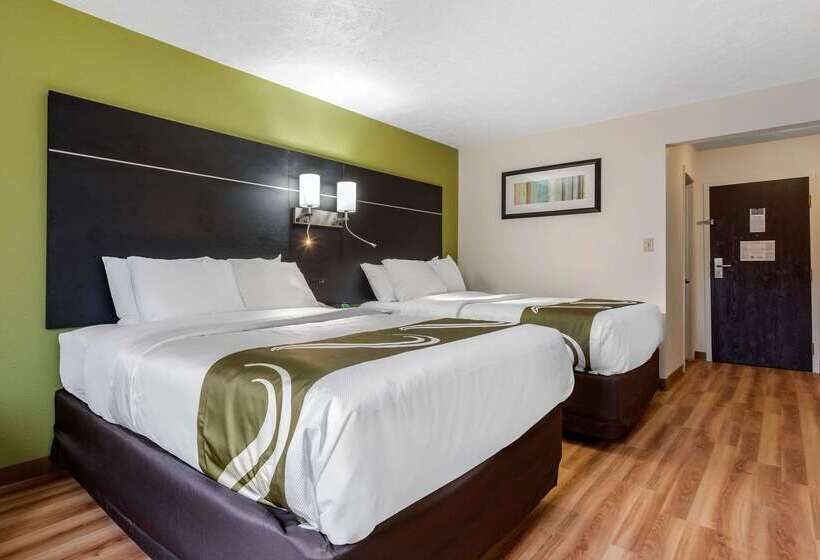 فندق على الطريق Quality Inn