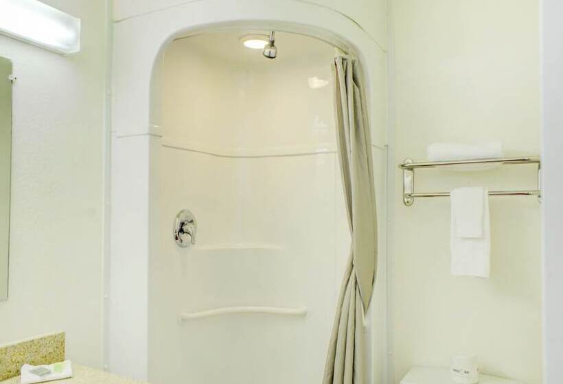 モーテル Travelodge By Wyndham Miles City