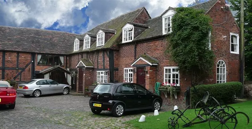 مبيت وإفطار Featherstone Farm