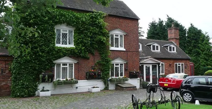 مبيت وإفطار Featherstone Farm