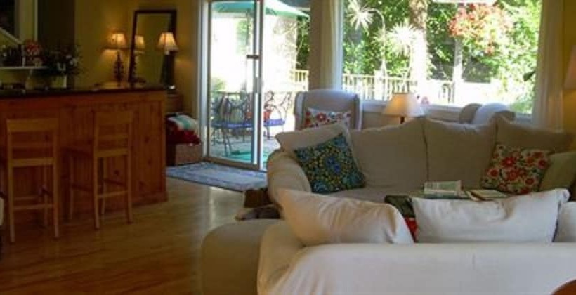 ベッドアンドブレックファースト Salmonberry Inn & Beach House