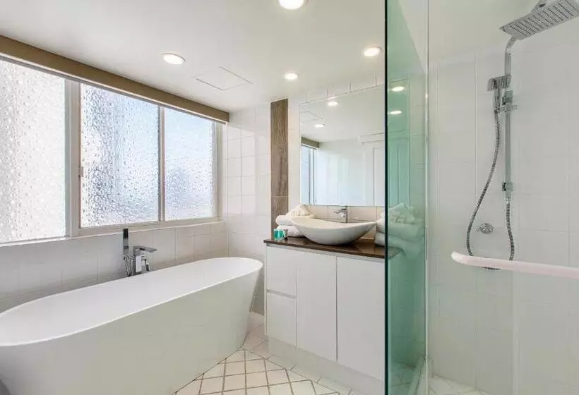 Dorchester On The Beach