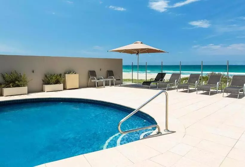 Dorchester On The Beach