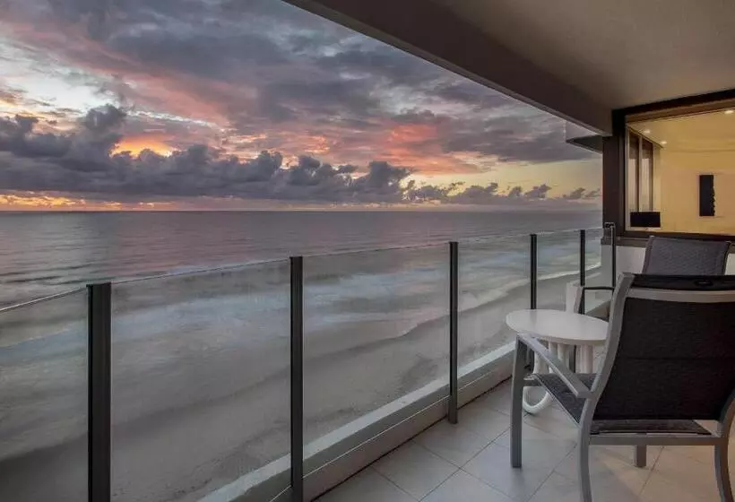 Dorchester On The Beach