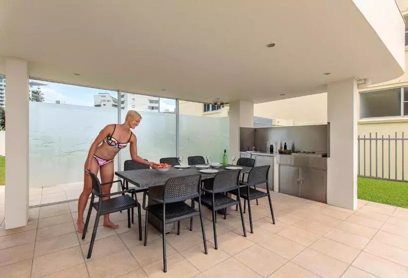 Dorchester On The Beach