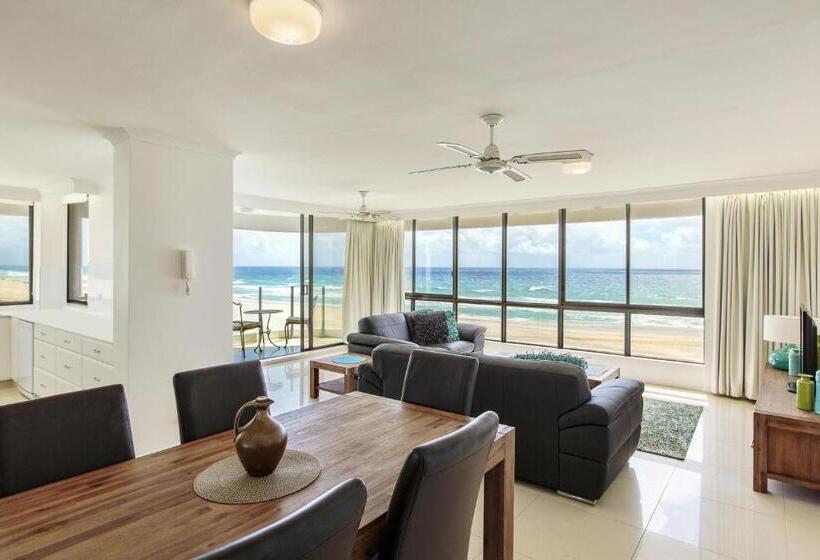 Dorchester On The Beach