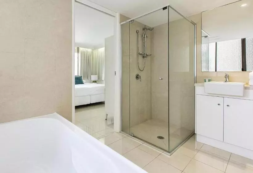 Dorchester On The Beach