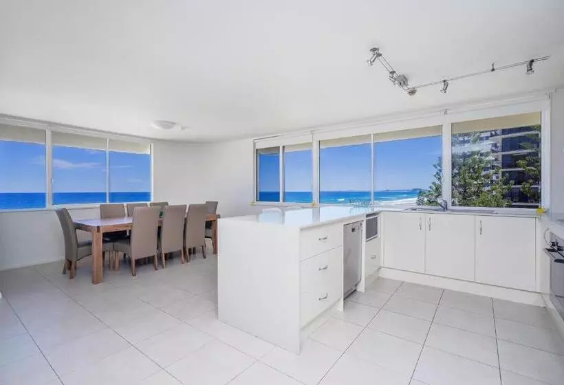 Dorchester On The Beach