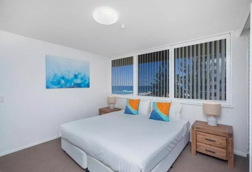 Dorchester On The Beach