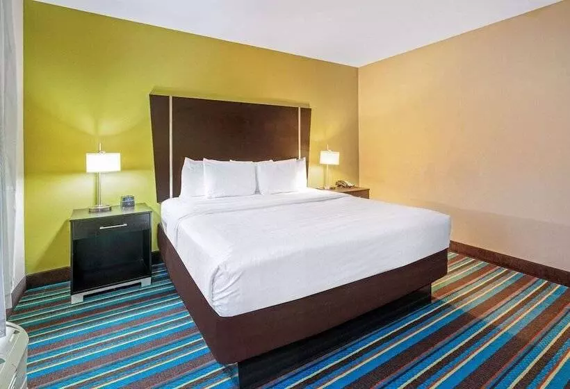 Отель La Quinta By Wyndham Muskogee