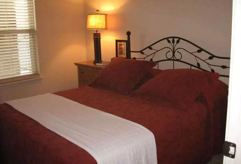 Отель Los Lagos At Hot Springs Village A Ramada By Wyndham