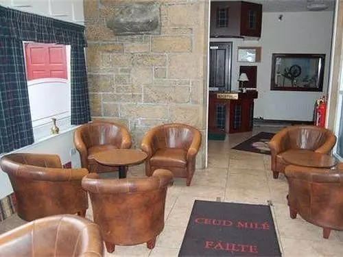 Hotel Mackenzies Highland Inn