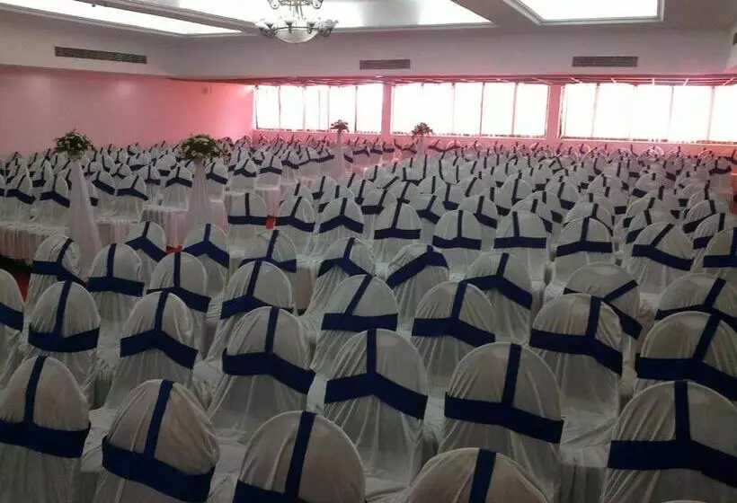 酒店 Mayura Residency