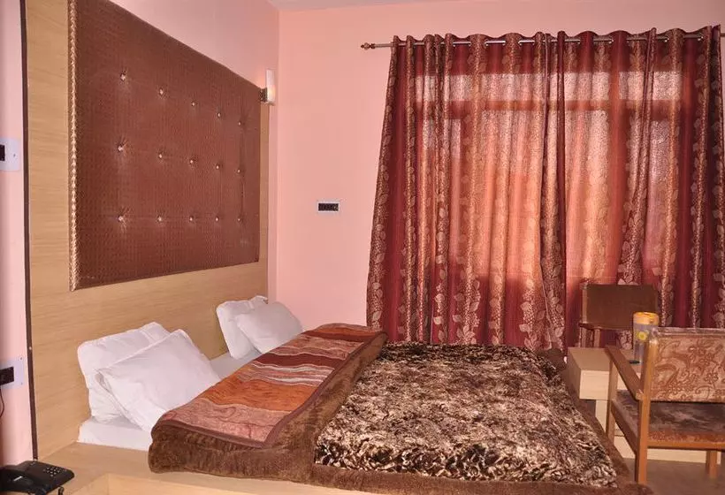 Отель New Prince Inn