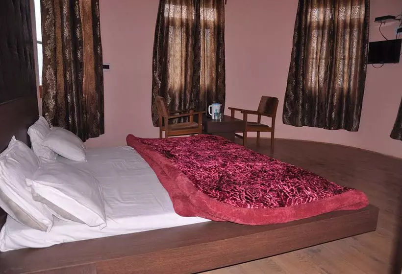 Отель New Prince Inn