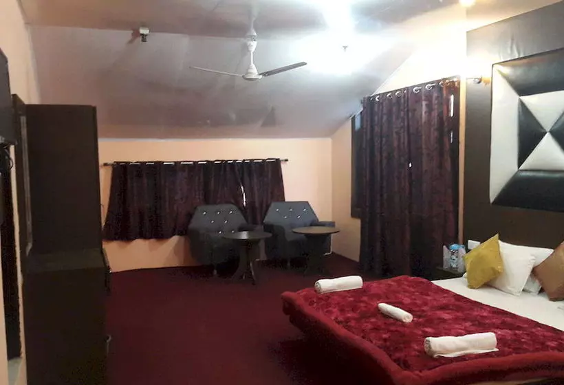 Отель New Prince Inn