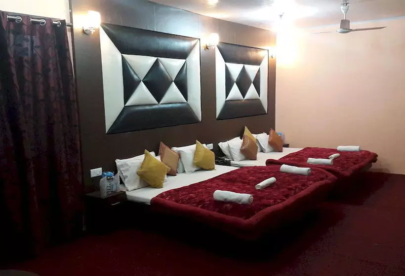 Отель New Prince Inn