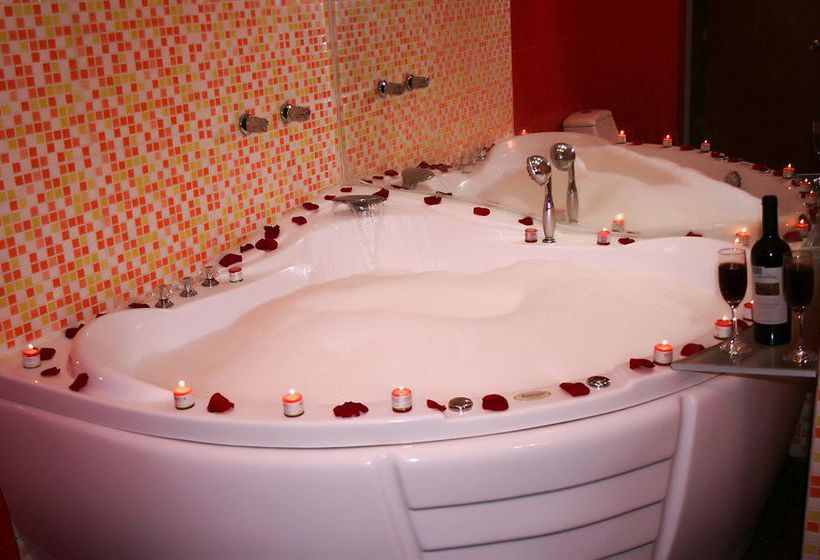 فندق Llama Brothers