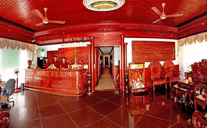 酒店 Thunborey