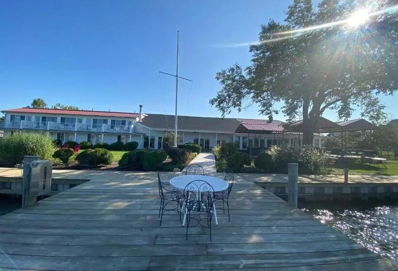 Отель The Tilghman Island Inn