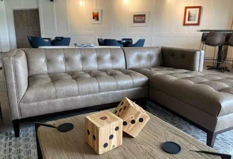 Отель The Tilghman Island Inn