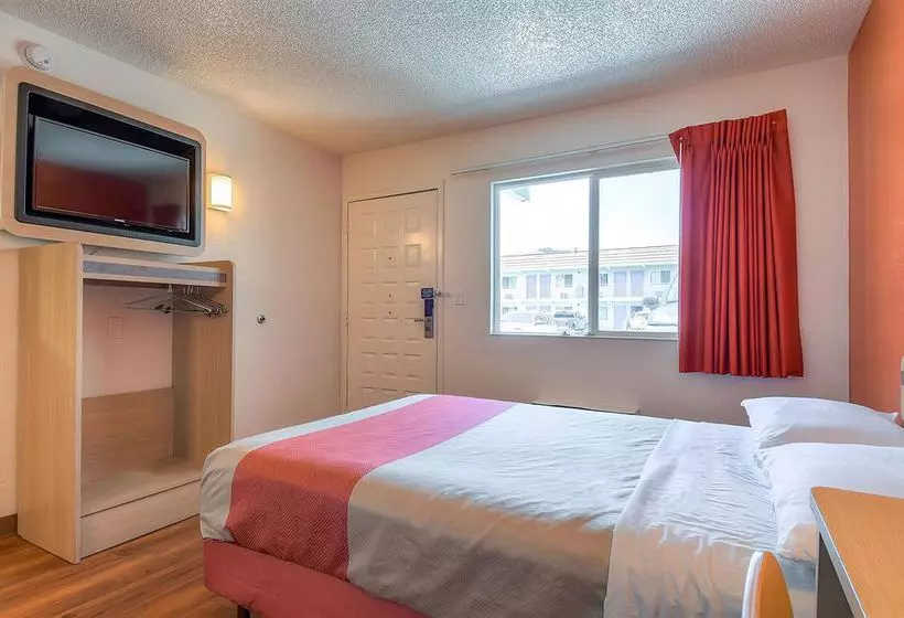 Motel 6 Los Angeles  Hacienda Heights
