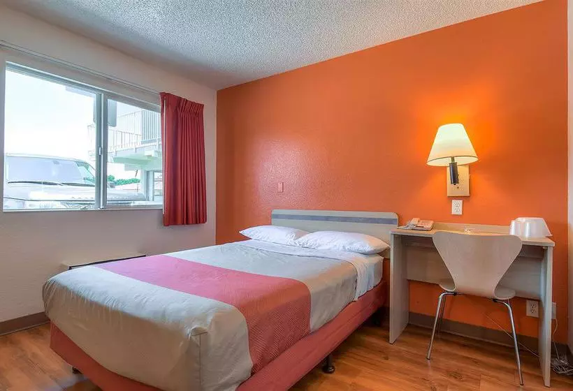 Motel 6 Los Angeles  Hacienda Heights