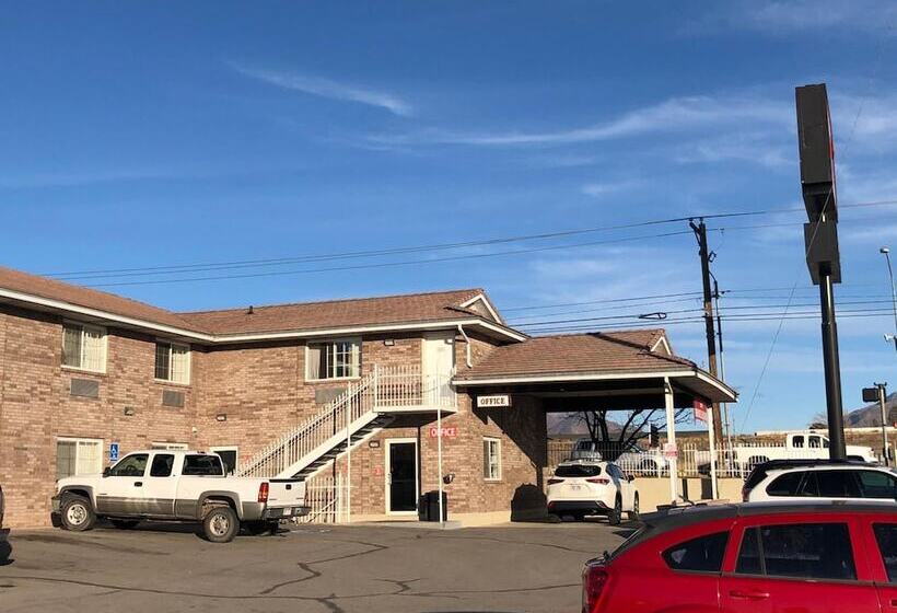 汽车旅馆  Ameri Stay Inn & Suites