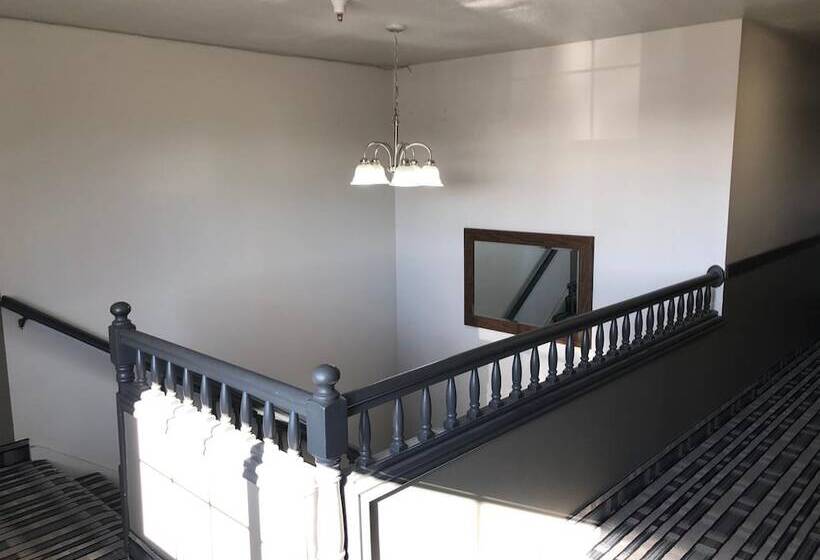 汽车旅馆  Ameri Stay Inn & Suites