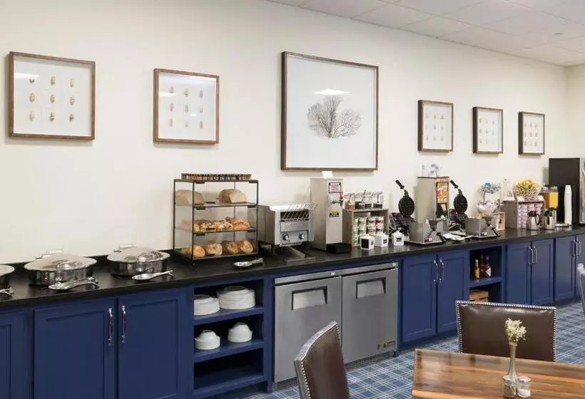 استراحتگاه The Inn By Sea Island