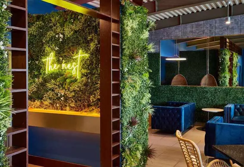 The Cotton Sail Hotel, Tapestry Collection By Hilton