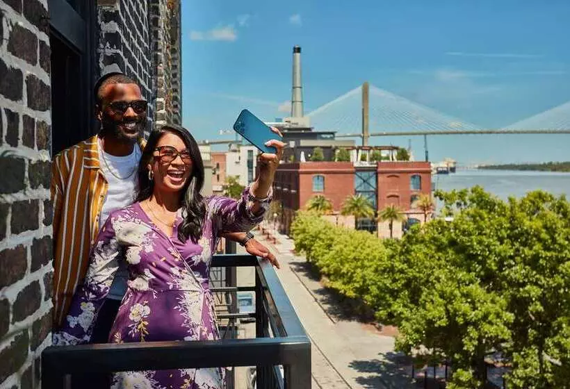 The Cotton Sail Hotel, Tapestry Collection By Hilton