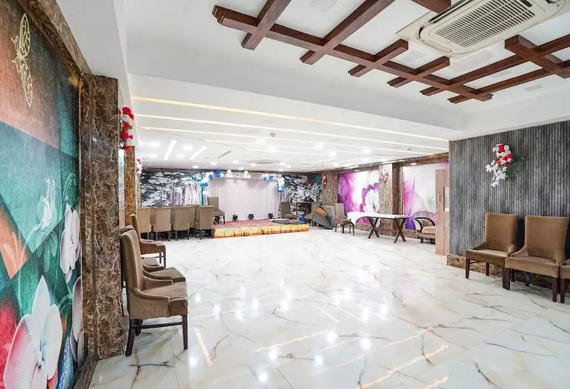 Fabhotel Prime Mansa