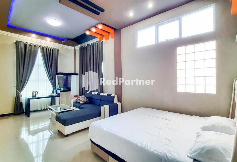 ホテル Mt Syariah Homestay Kerinci Redpartner