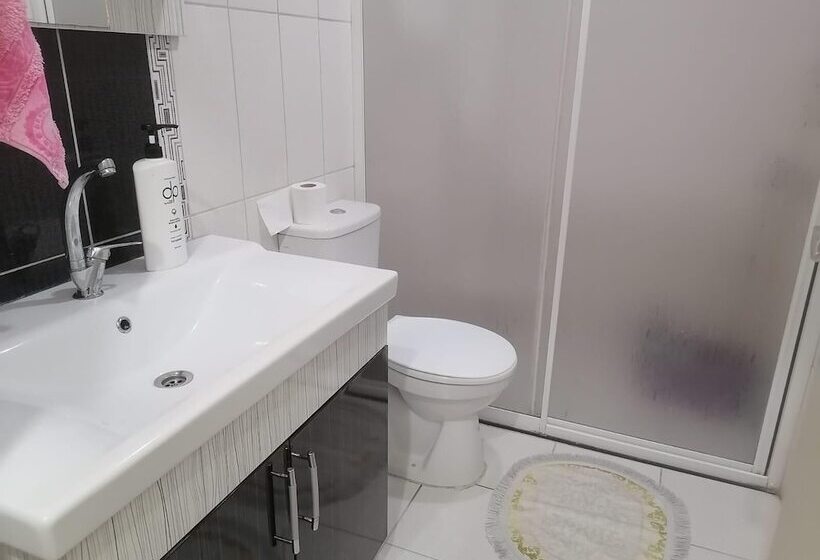 هتل Ali Baba Guest Haus