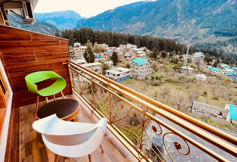 Hotel Old Smugglers With Balcony Mountain View Ac Hot And Cold Near To Hadimba Temple Near To Mall Road