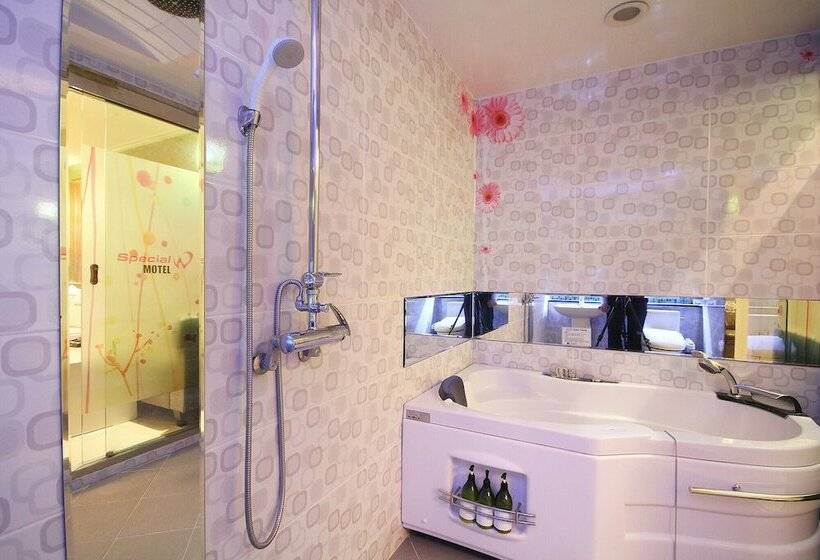 Hotel Gyeongju Angang Special W