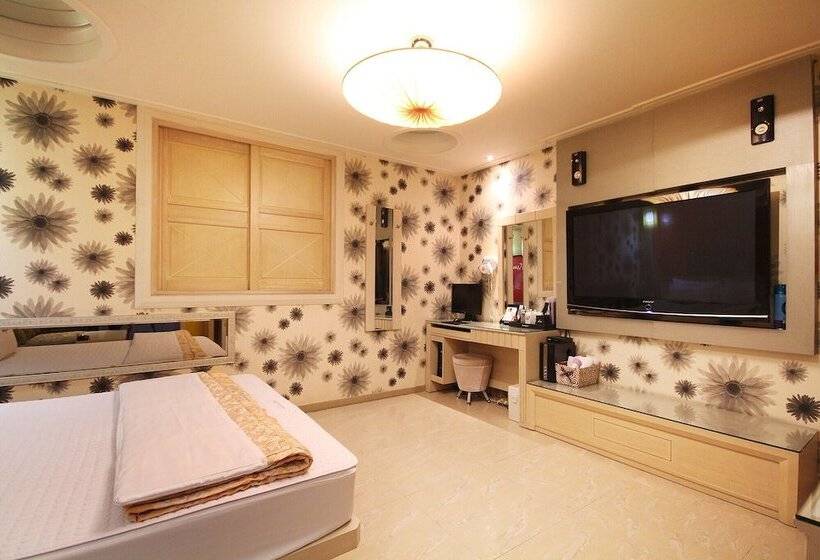 Hotel Gyeongju Angang Special W