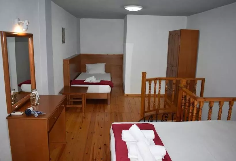 Hotelli Galanis Studios And Apartments