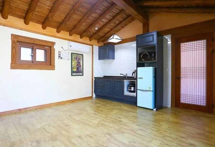 Hotelli Gongju Sangsin Heuljip Pension