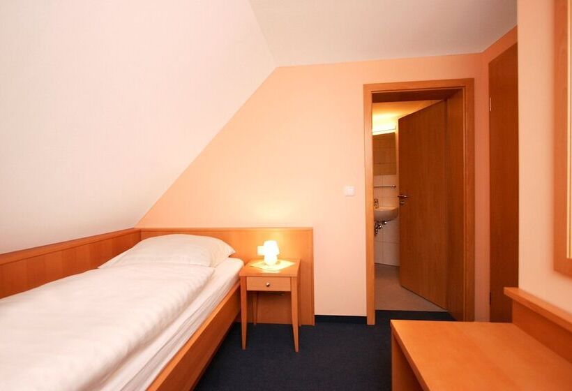 هتل Pension Schwarzer Amboß