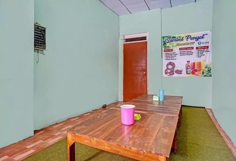 Hotelli Spot On 91716 Kost Yy Syariah