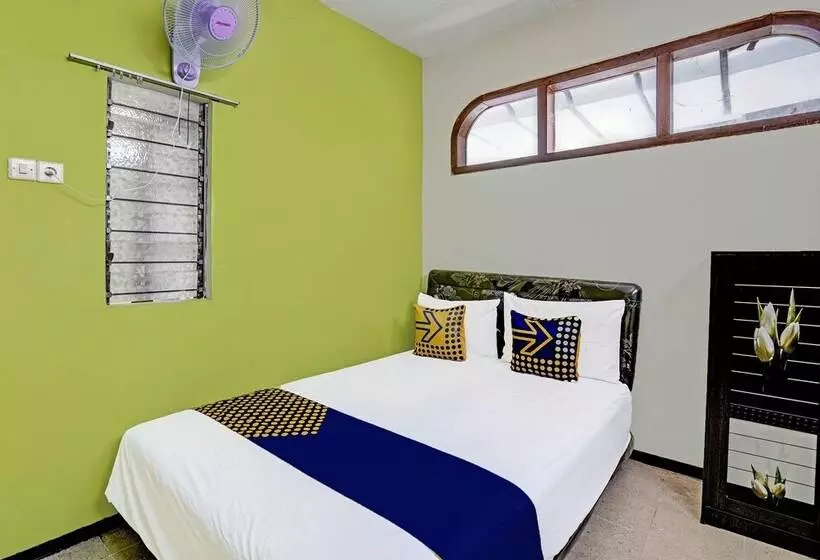 Hotelli Spot On 91716 Kost Yy Syariah