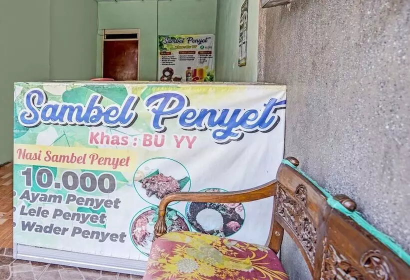 Hotelli Spot On 91716 Kost Yy Syariah