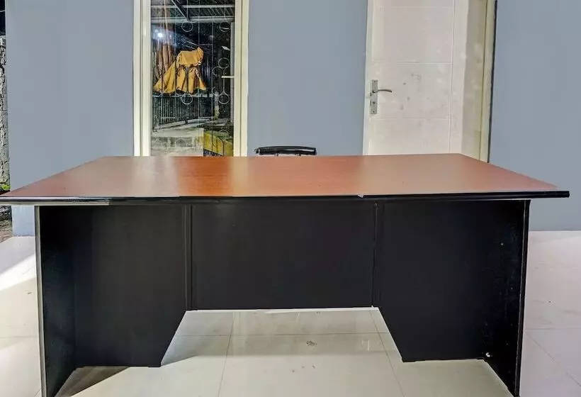 Hotelli Alif House Syariah Redpartner Near Taman Dayu Pandaan