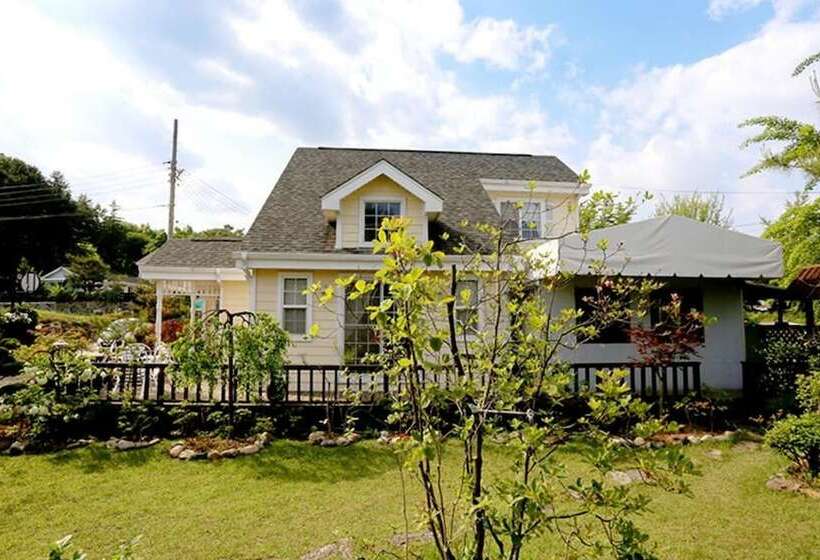 Hotel Yangpyeong Pension View