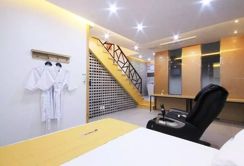 Iksan Kakao Self Check-in Motel