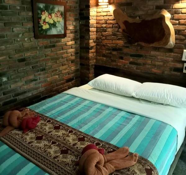 Khaosok Las Orquideas Resort