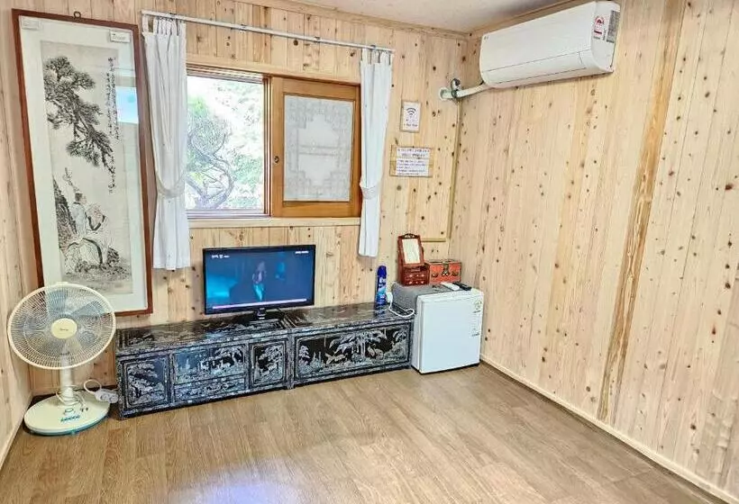 ペンション Ddlanchae Hanok Stay   Main House